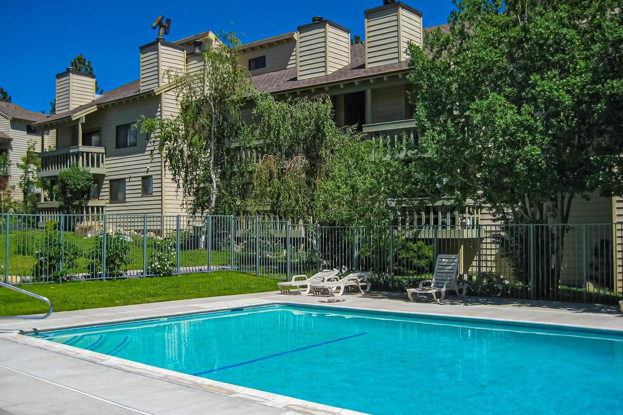 La Vista Blanc 68 Apartment Мамът Лейкс Екстериор снимка